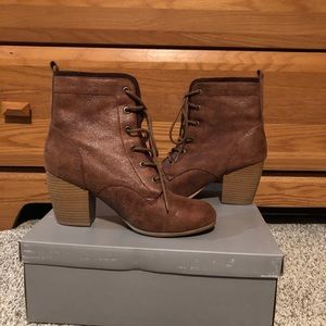 Brown suede ankle boot